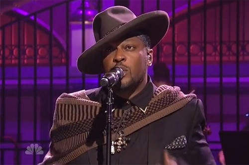 DAngelo_SNL-500x331 D'Angelo Performs On Saturday Night Live (Video)  