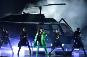 Rihanna Performs At The 2015 iHeartRadio Music Awards (Video)