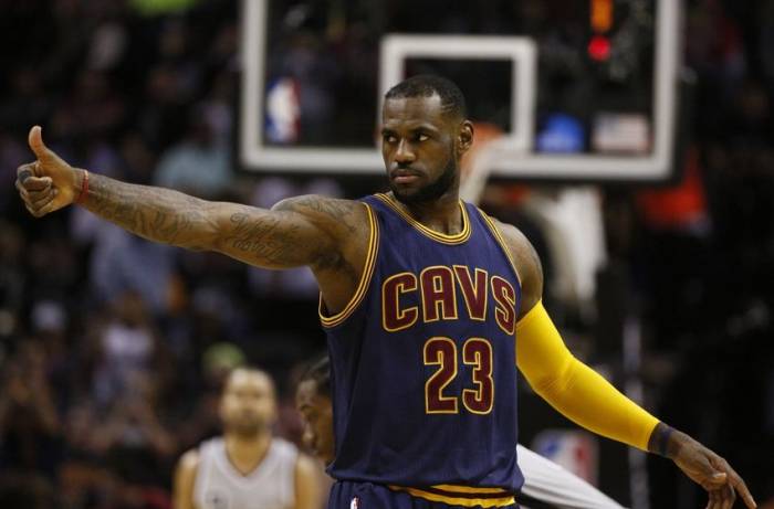 lebron-james-nba-cleveland-cavaliers-san-antonio-spurs-850x560 A King Among Men: Lebron James Finishes A Sweet Alley-Oop Reverse Layup (Video)  