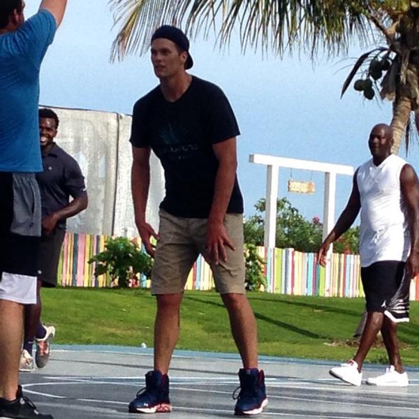 tom-brady-michael-jordan-basketball Best Of The Best: Michael Jordan & Tom Brady Play A Game Of Basketball In The Bahamas (Video)  