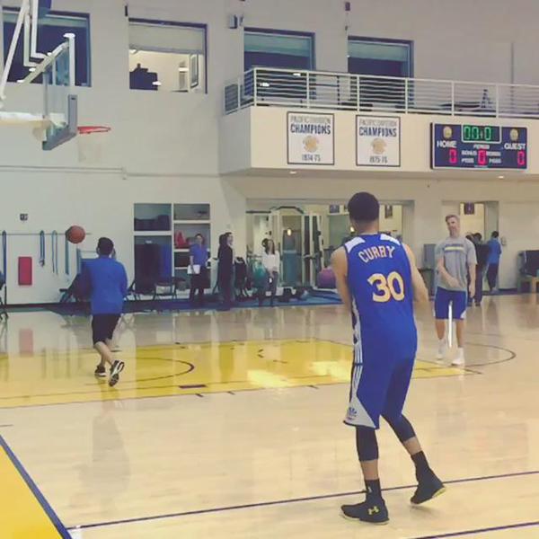nYzwu3TkR1pktx5X Mr. Automatic: Stephen Curry Makes 77 Straight 3s During Practice & 94 Of 100 Total (Video)  