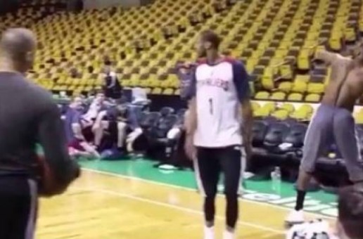 Touchdown: Lebron James & Dwight Howard Toss Full Court Football Like Passes Into The Hoop (Video)