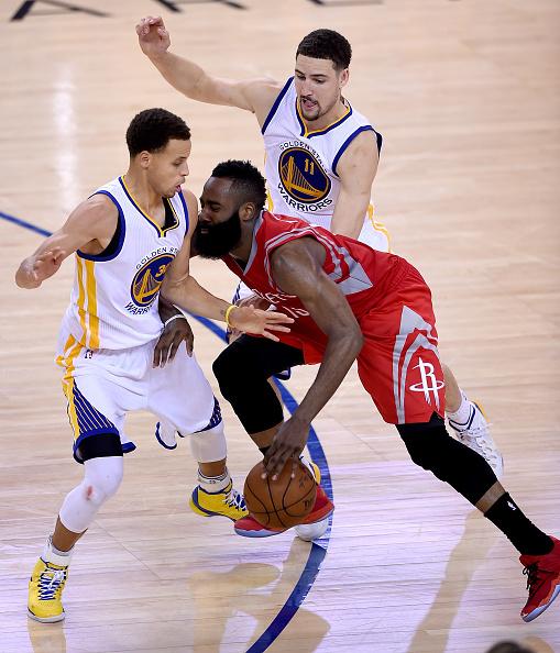 CFnaCZvW8AArFKK Curry & Harden Duel In Game 2 Of The Western Conference Finals; Warriors Take (2-0) Lead (Video)  