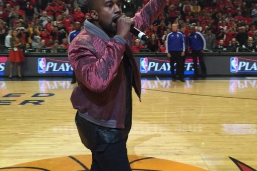 Kanye West Performs At Chicago Bulls Vs Cleveland Cavaliers Game (Video)