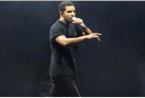 Drake Drops New Freestyle During Detroit Stop Of His “Jungle” Tour (Video)
