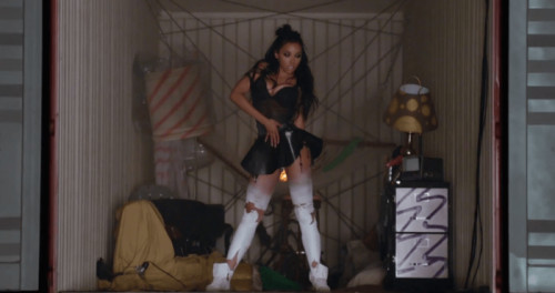 tinashe-all-hands-on-deck-video-1-500x264 Tinashe - All Hands On Deck (Remix) Ft. Dej Loaf  