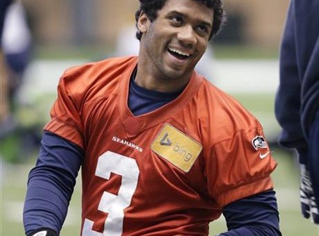 F*ck Up Some Commas: Russell Wilson Signs A 4 Year $87.6 Million Dollar Extension With The Seattle Seahawks