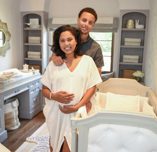 CJzSITnUcAAfc8S Stephen & Ayesha Curry Welcome Their New Daughter To The World  