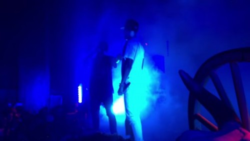 ts-500x282 Travis $cott Invites Big Sean On Stage In LA! (Video)  