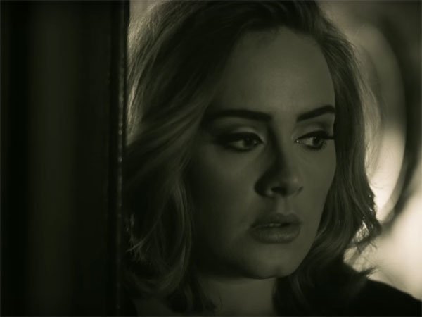 CSAgXXCXAAAsElM Adele x Mack Wilds - Hello (Video)  