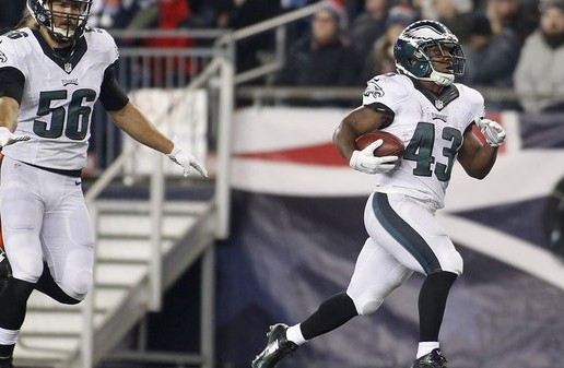 Philadelphia Eagles RB Darren Sproles Pulls Off A Tredemous 83-Yd Punt Return vs. the New England Patriots (Video)