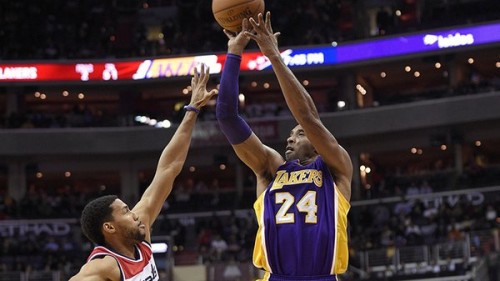 Kobe-Wiz-500x281 Back To The Future: Kobe Bryant Drops 31 To Lift The Lakers Over The Wizards (108-104) (Video)  