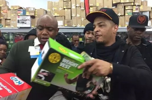 T.I. Hooks Lucky Families Up At Wal-Mart W/ Last Minute Holiday Gifts! (Video)
