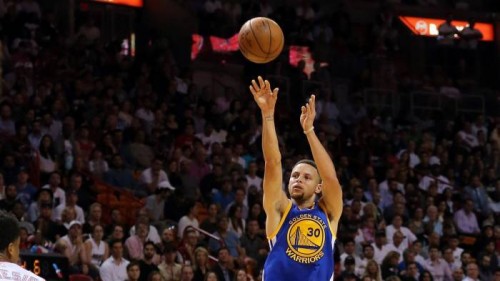 CcDQsL6UYAERECM-500x281 Golden State MVP: Stephen Curry Drops 42 Against The Miami Heat (Video)  