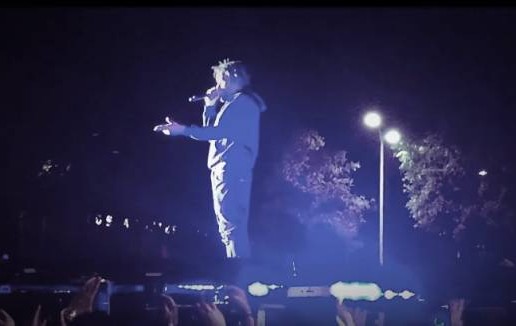 J. Cole Gives The Notorious B.I.G. Tribute During Show In L.A. (Video)