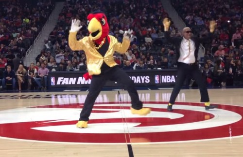 Harry-The-Hawk-Uptown-Funk-500x325 The Atlanta Hawks Strike Another Match with Tinder ; "Swipe Right 2.0" Takes Place on March 19  