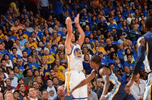 NBA History: Stephen Curry Drops 46 Points & Leads The Warriors to Win 73 (Video)