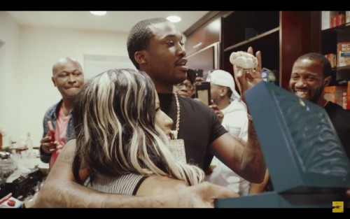 Screen-Shot-2016-05-09-at-8.53.22-PM-1-500x313 Nicki Minaj Surprises Meek Mill With New Rolex As He Celebrates His 29th Birthday (Video)  