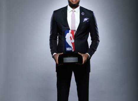 Karl Anthony-Towns Has Been Named The 2015-16 NBA Rookie Of The Year (Video)