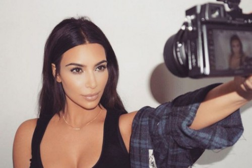 17-kim-kardashian-iran.w529.h352-500x333 Kim Kardashian Reveals Kanye's Next "TLOP" Video  