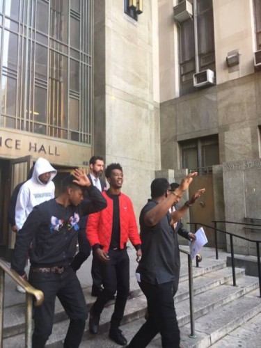 des-375x500 NYPD Drop Gun & Drug Charges Against Desiigner  