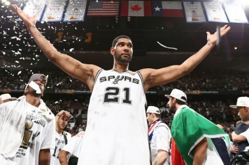 CxZePf-XAAASUk0-500x333 Honoring The Big Fundamental: The San Antonio Spurs Are Set to Retire Tim Duncan's Jersey on December 18th  