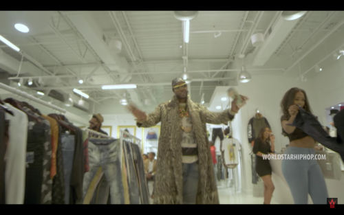 Screen-Shot-2016-11-03-at-12.26.15-PM-500x313 2 Chainz - Countin (Video)  