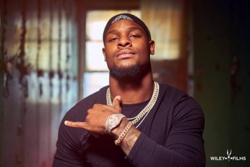 lb-500x334 Check Out NFL Player Le'Veon Bell AKA Juice's, 'Machine' (Video)  