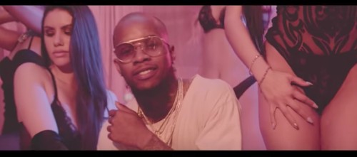 Screen-Shot-2017-06-20-at-10.33.23-PM-500x221 Tory Lanez - Loud Pack Ft. Dave East (Video)  