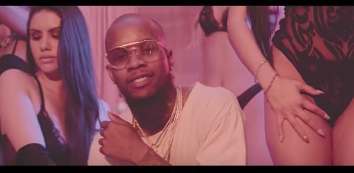 Tory Lanez – Loud Pack Ft. Dave East (Video)