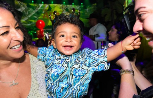 Screen-Shot-2017-10-22-at-5.35.04-PM-500x321 Diddy Hosts Asahd Khaled’s 1st Birthday Party!  