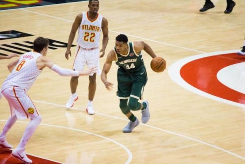 unnamed-2-6-500x334 Young Bucks On The Rise: Giannis & the Bucks Pick Up a (117-106) Victory Over the Hawks (Milwaukee Bucks vs. Atlanta Hawks (10-29-17) (Recap)  