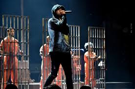 Meek Mill – Stay Woke feat. Miguel (Live @ BET Awards)