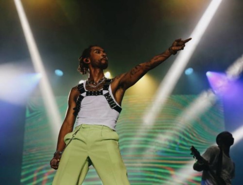 Miguel-3-500x381 Nas, Big Sean, Miguel & More Rock The Crowd During Day 1 of ONE Musicfest 2018 (Photos)  