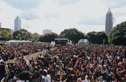 One-Music-Fest-crowd-Day1-500x328 Nas, Big Sean, Miguel & More Rock The Crowd During Day 1 of ONE Musicfest 2018 (Photos)  