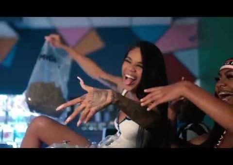 Molly Brazy – Look Easy (Video)