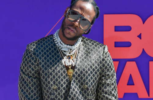 2-chainz-nike-diss-album-rip-off-001-500x327 2 Chainz Puts Nike On Blast For Ripping Off His Album Cover!  