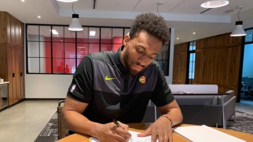 Jabari-Parker-hawks-500x281 Parker & Recs: The Atlanta Hawks Have Officially Signed Jabari Parker  