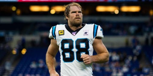 ERF6DrvVAAAgFnK-500x250 Headed To The Greater Northwest: Greg Olsen Is Signing With the Seattle Seahawks  