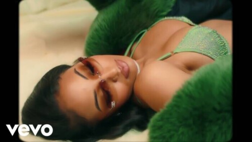 Shenseea-1-500x281 Shenseea and 21 Savage team up for a new video for “R U That”  