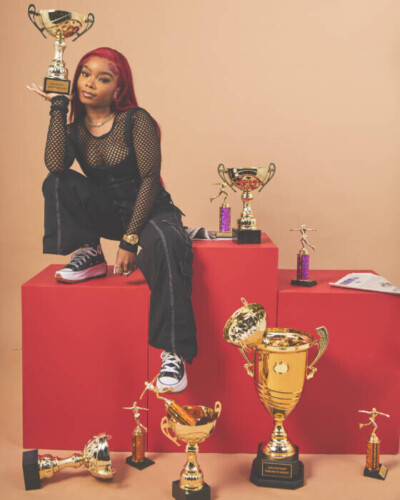 unnamed-54-400x500 FOOT LOCKER NYC & CONVERSE CELEBRATES NY RAPPER LOLA BROOKE FOR BLACK MUSIC MONTH 'CREATE NEXT' CAMPAIGN  