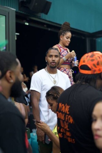 qs9z99FI-334x500 Terrence J and Trey Songz Join D’USSE Day Party Houston  