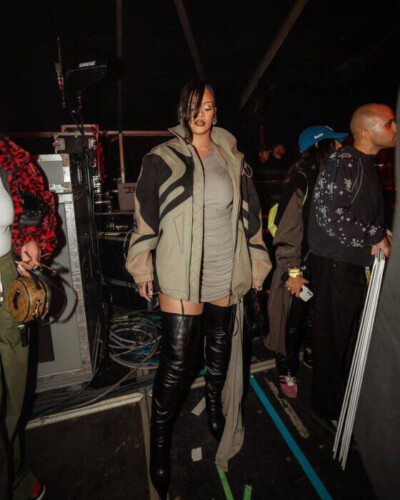 unnamed-84-400x500 A$AP Rocky and Rihanna Take On Rolling Loud New York Day 2  