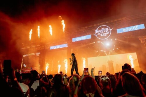 a3FZ4Eg-500x334 21 Savage keeps the crowd buzzing with Rolling Loud Miami 2023 performance