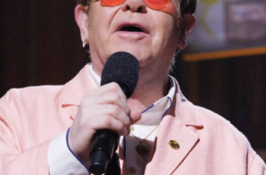 The Show Must Go On: Elton John Expects Busy Fall Season Amid Eye Injury