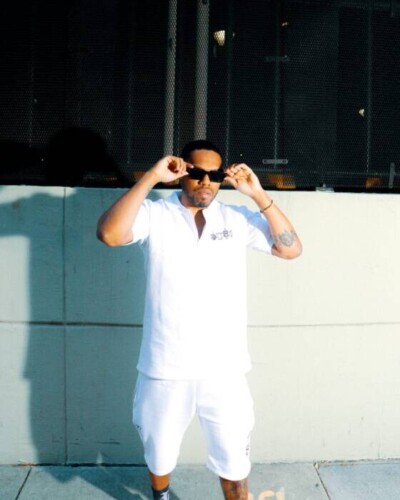 WhatsApp-Image-2025-06-11-at-9.38.27-PM-400x500 Staying True: How MC David J Redefines Realness in Rap  