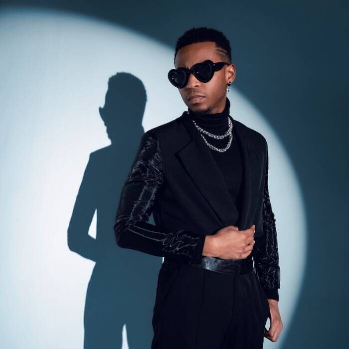 Kevin-Ross-Love-In-The-Middle-Main-Press Kevin Ross' “Love in The Middle” Reaches #1 On Billboard R&B Charts  