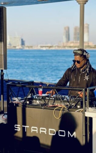 2667FE83-087D-4DDA-A032-E289DEA973E8-316x500 "Tramero (Nikhil Kuriyakose): The Masked Dubai-Based DJ Blending HipHop, Afrohouse, and Multi-Genre Magic"  