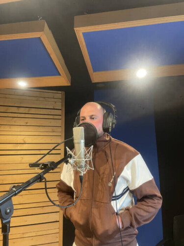 35B4BA16-40EA-4E0B-BCEE-BF9FE49B4966-375x500 Tom Donovan: A Rising Voice in Indie Hip-Hop You Shouldn’t Sleep On  