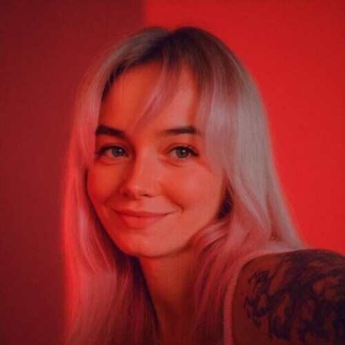 WhatsApp-Image-2025-08-08-at-1.49.42-PM-500x500 Breaking Boundaries - Shelby Mackay's Experimental Sound Meets Hip-Hop Vibes  